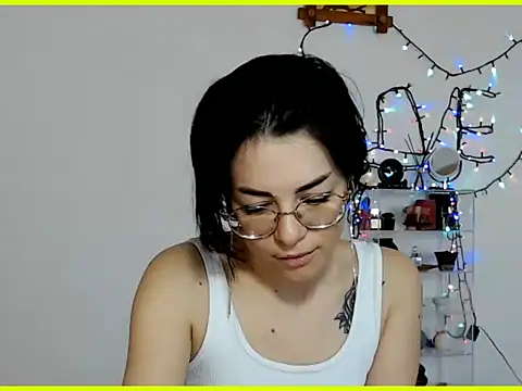 emacandy online show from February 25, 10:14 am