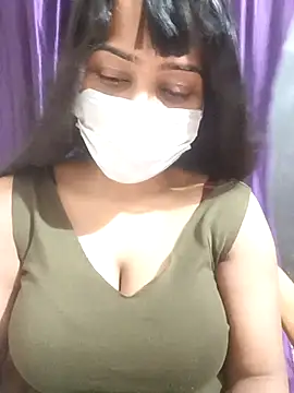 MidnightVibes  online show from April 10, 7:07 pm