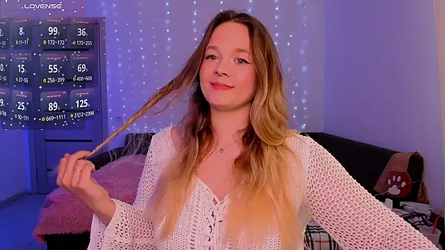 Snapshot of evilla_brill chatting on February 6, 9:01 am evilla brill online show from February 6, 9:01 am