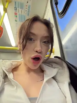 Snapshot of CityLynx chatting on February 2, 2:27 pm CityLynx online show from February 2, 2:27 pm