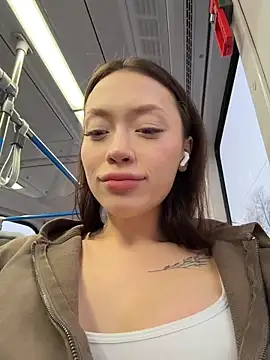 Snapshot of CityLynx chatting on February 9, 2:32 pm CityLynx online show from February 9, 2:32 pm