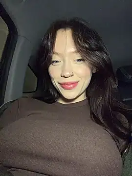 Snapshot of CityLynx chatting on February 17, 4:02 pm CityLynx online show from February 17, 4:02 pm