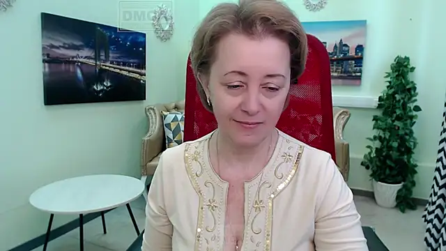 MONA W online show from March 29, 8:36 am