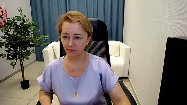 MONA W online show from June 4, 11:05 am