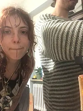 Snapshot of Sexyart00 chatting on February 12, 4:46 pm Sexyart00 online show from February 12, 4:46 pm