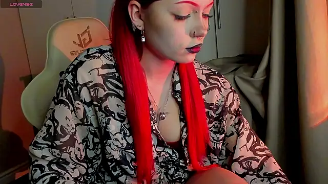 Snapshot of Leah_Castro chatting on March 2, 3:41 pm Leah Castro online show from March 2, 3:41 pm