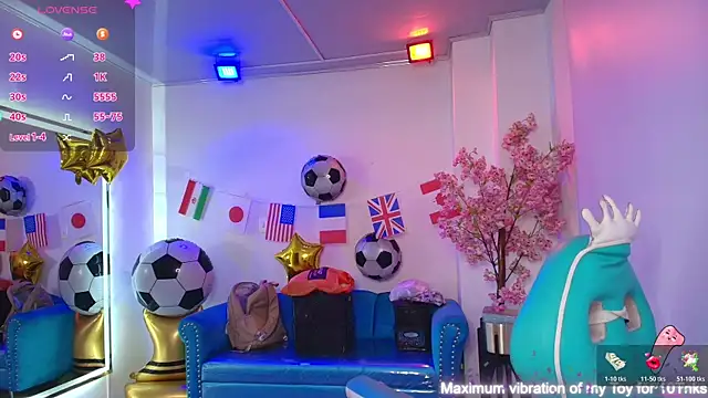 Snapshot of Madame_scarlett chatting on June 16, 11:35 am Madame scarlett online show from June 16, 11:35 am