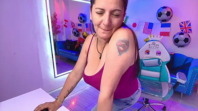 Snapshot of Madame_scarlett chatting on July 2, 11:38 am Madame scarlett online show from July 2, 11:38 am