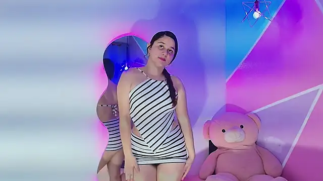 whitney brown  online show from February 12, 1:17 pm