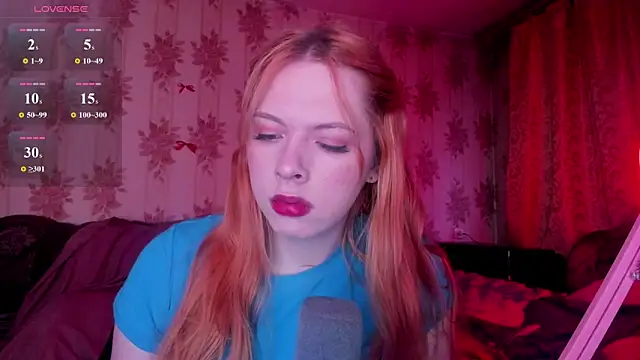 Snapshot of Cutie_Bambi chatting on May 17, 12:12 pm Cutie Bambi online show from May 17, 12:12 pm