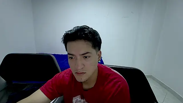 RoseSinsDonViktor online show from February 3, 11:15 am