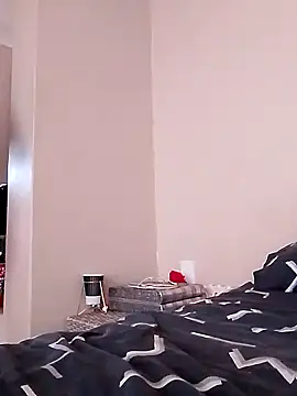 Snapshot of sexykajol2001 chatting on February 15, 1:31 pm sexykajol2001 online show from February 15, 1:31 pm