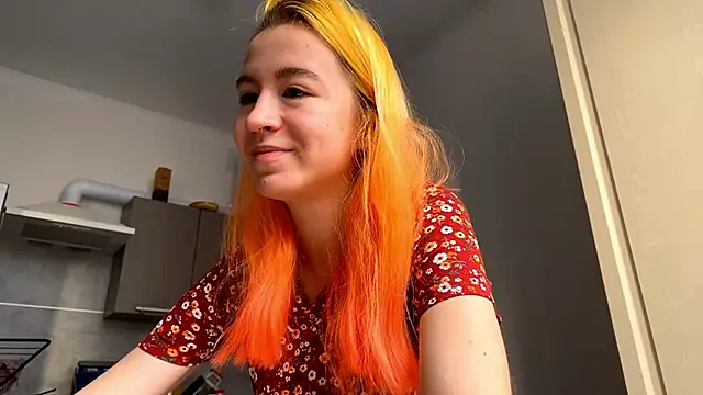 Snapshot of EmilyHein chatting on February 24, 6:55 am EmilyHein online show from February 24, 6:55 am