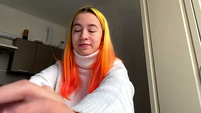 Snapshot of EmilyHein chatting on March 2, 7:15 am EmilyHein online show from March 2, 7:15 am