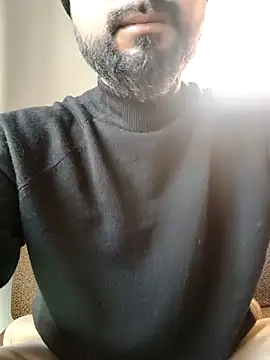 Snapshot of newtube0 chatting on February 4, 5:57 am newtube0 online show from February 4, 5:57 am