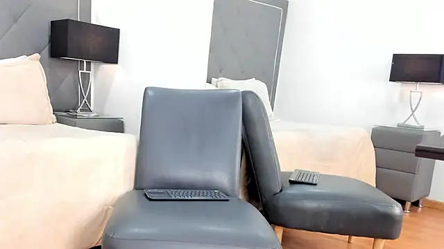 Oliviia williams online show from February 11, 11:37 am