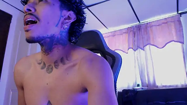 D3v1L88 online show from April 21, 4:56 pm