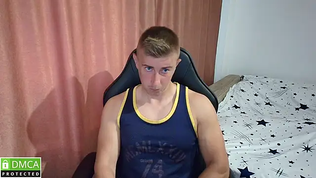 Snapshot of TodMusclePower9 chatting on April 22, 8:50 am TodMusclePower9 online show from April 22, 8:50 am
