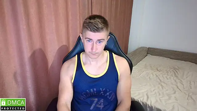Snapshot of TodMusclePower9 chatting on May 6, 5:14 am TodMusclePower9 online show from May 6, 5:14 am