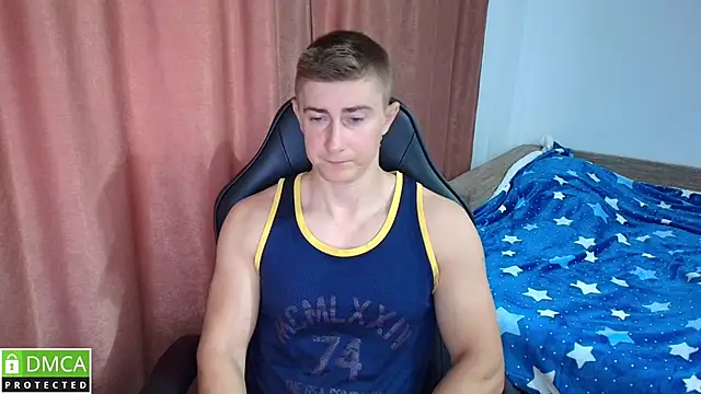 Snapshot of TodMusclePower9 chatting on June 4, 7:36 am TodMusclePower9 online show from June 4, 7:36 am