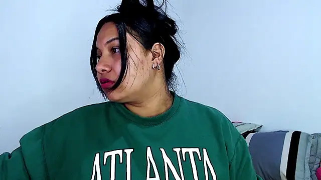 emily-rousee- online show from February 27, 2:44 am