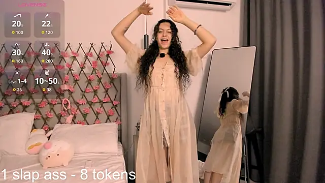 Luna Starlight online show from March 10, 10:26 pm