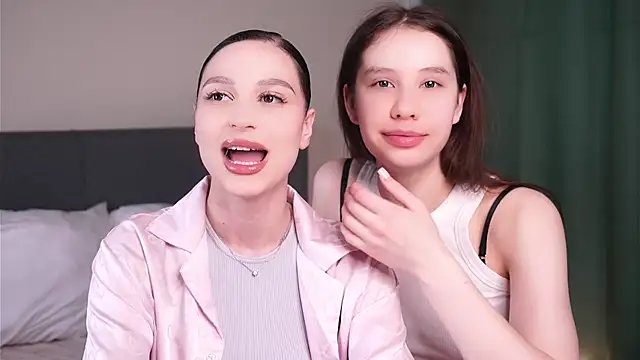 ZofiaSoshnik online show from February 14, 7:05 am