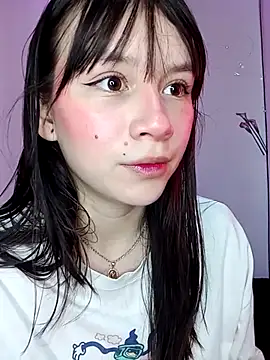 Snapshot of MikasaxX_ chatting on May 17, 9:55 pm MikasaxX online show from May 17, 9:55 pm
