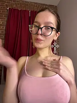 Snapshot of MyKittySayMeow chatting on February 22, 9:24 pm MyKittySayMeow online show from February 22, 9:24 pm