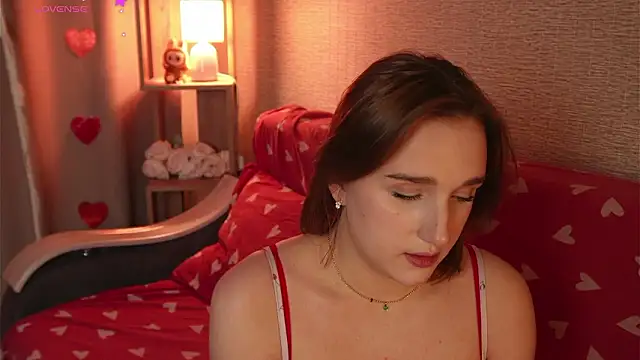 Snapshot of jenniferonlyforu chatting on February 9, 5:50 pm jenniferonlyforu online show from February 9, 5:50 pm