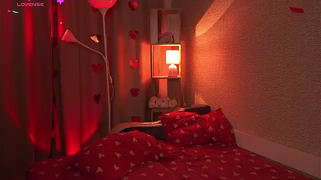 Snapshot of jenniferonlyforu chatting on February 17, 6:14 pm jenniferonlyforu online show from February 17, 6:14 pm