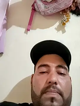Snapshot of Carlos0294 chatting on May 9, 11:32 pm Carlos0294 online show from May 9, 11:32 pm