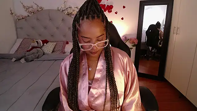 hope11x online show from March 18, 6:11 pm