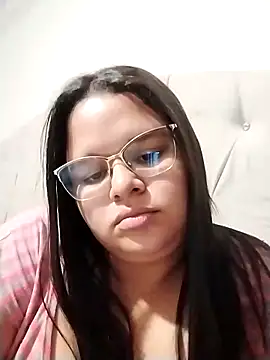 Snapshot of SamanthaStonee chatting on February 8, 11:08 pm SamanthaStonee online show from February 8, 11:08 pm