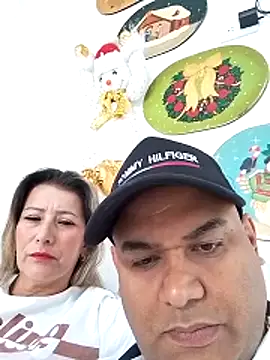 wessAndSandri online show from March 4, 8:04 pm