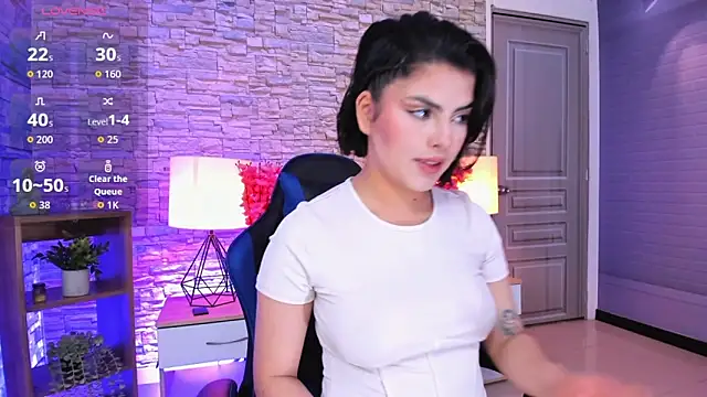 Snapshot of butterflyx39 chatting on February 19, 11:28 am butterflyx39 online show from February 19, 11:28 am