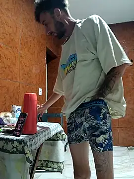 Snapshot of GettingLiepaja chatting on April 3, 2:53 am GettingLiepaja online show from April 3, 2:53 am