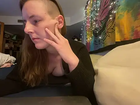Snapshot of PeachBootyBeauty chatting on March 7, 6:43 am PeachBootyBeauty online show from March 7, 6:43 am
