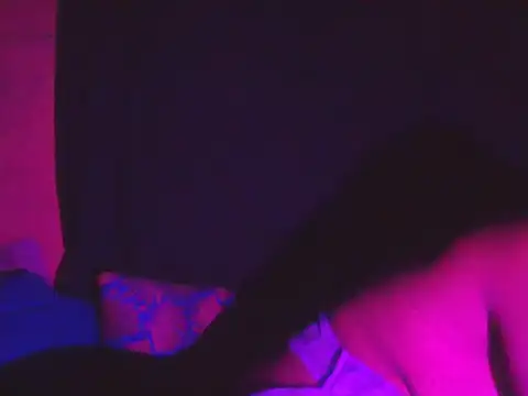 Snapshot of BadGyalGem chatting on February 15, 7:51 am BadGyalGem online show from February 15, 7:51 am