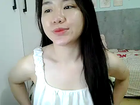 Amy8386 online show from May 5, 5:04 am