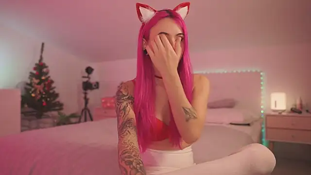 Sarah Pink online show from December 28, 5:35 pm