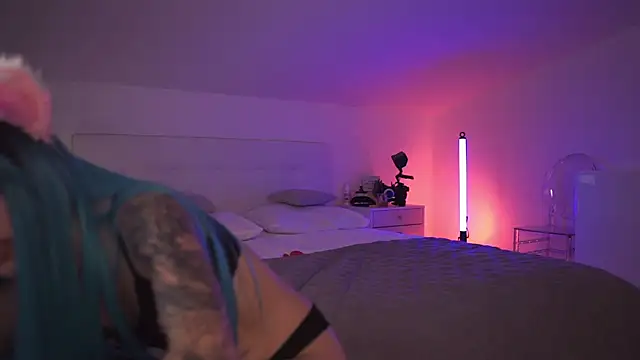 Sarah Pink online show from March 21, 5:23 pm