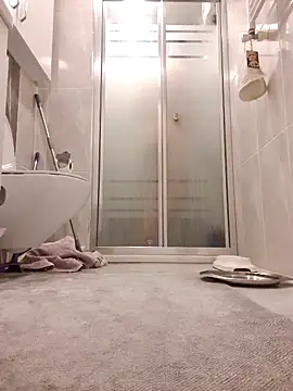 Snapshot of cherry827 chatting on February 18, 2:24 pm cherry827 online show from February 18, 2:24 pm