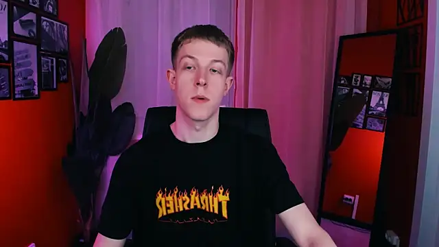 Dylan Norton online show from April 7, 9:10 am