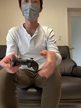 Snapshot of K0U-123 chatting on February 28, 12:44 am K0U-123 online show from February 28, 12:44 am