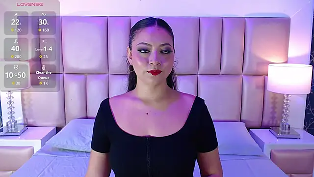 Snapshot of KiaraEverly chatting on March 2, 12:01 pm KiaraEverly online show from March 2, 12:01 pm