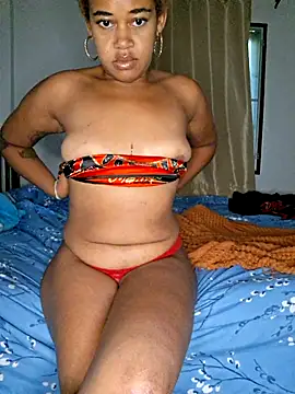 Snapshot of Seductive_Simon333 chatting on February 6, 2:38 am Seductive Simon333 online show from February 6, 2:38 am