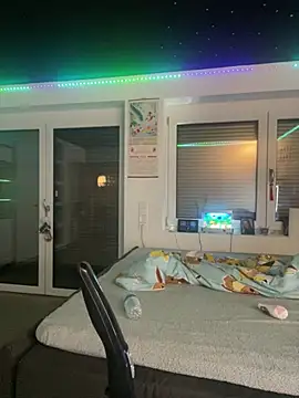 Snapshot of Just-Lilly chatting on February 27, 6:19 pm Just-Lilly online show from February 27, 6:19 pm