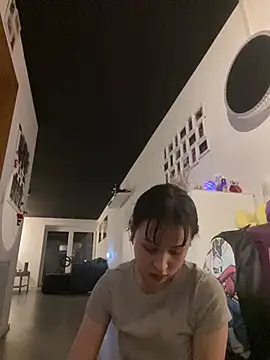 Just-Lilly online show from July 7, 9:19 pm
