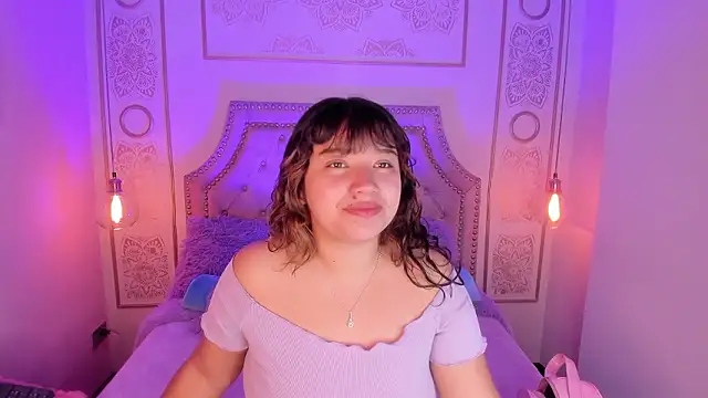 Snapshot of Honny_Blaice_ chatting on February 5, 12:32 pm Honny Blaice online show from February 5, 12:32 pm